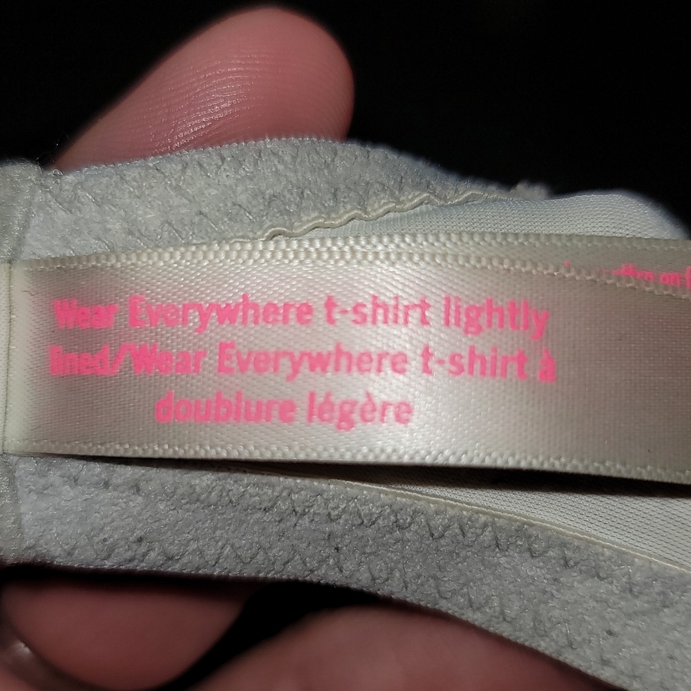 💘Woman Size 32DD PINK Victoria's Secret Bra💘 - Picture 4 of 5